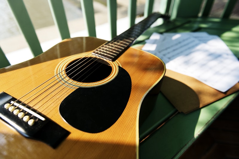 top rated best acoustic guitars to buy for beginners