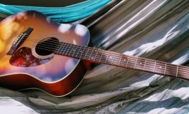 How much should I buy a good acoustic guitar