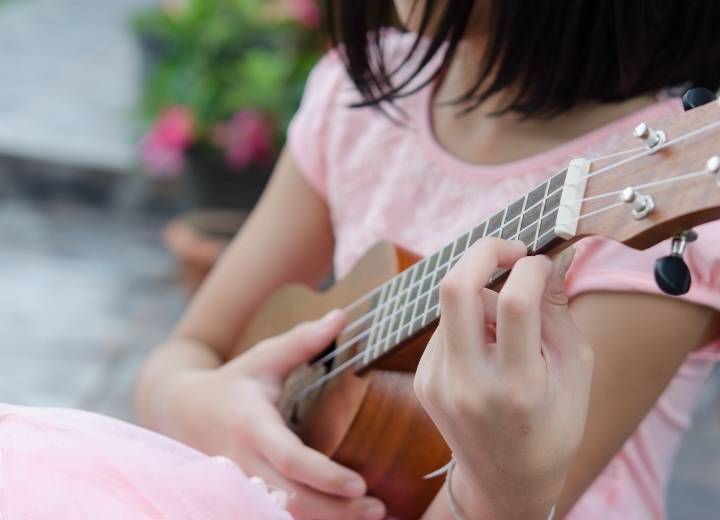 Benefits of a ukulele for children