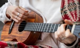 Can You Strum A Ukulele With Your Thumb