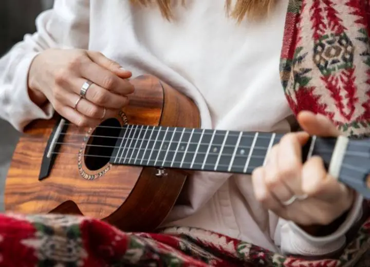 Can You Strum A Ukulele With Your Thumb
