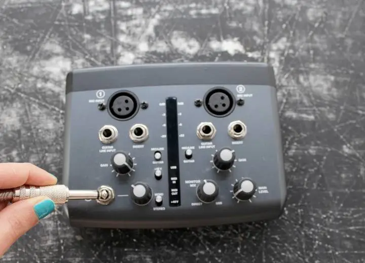 Audio Interface vs Mixer For Karaoke Which One Is Better For Karaoke