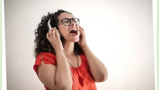 why does singing make me yawn